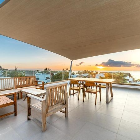 Penthouse 13 - One Bay Residence With Private Rooftop Terrace And Dip In Pool Pereybere Beach Exterior foto