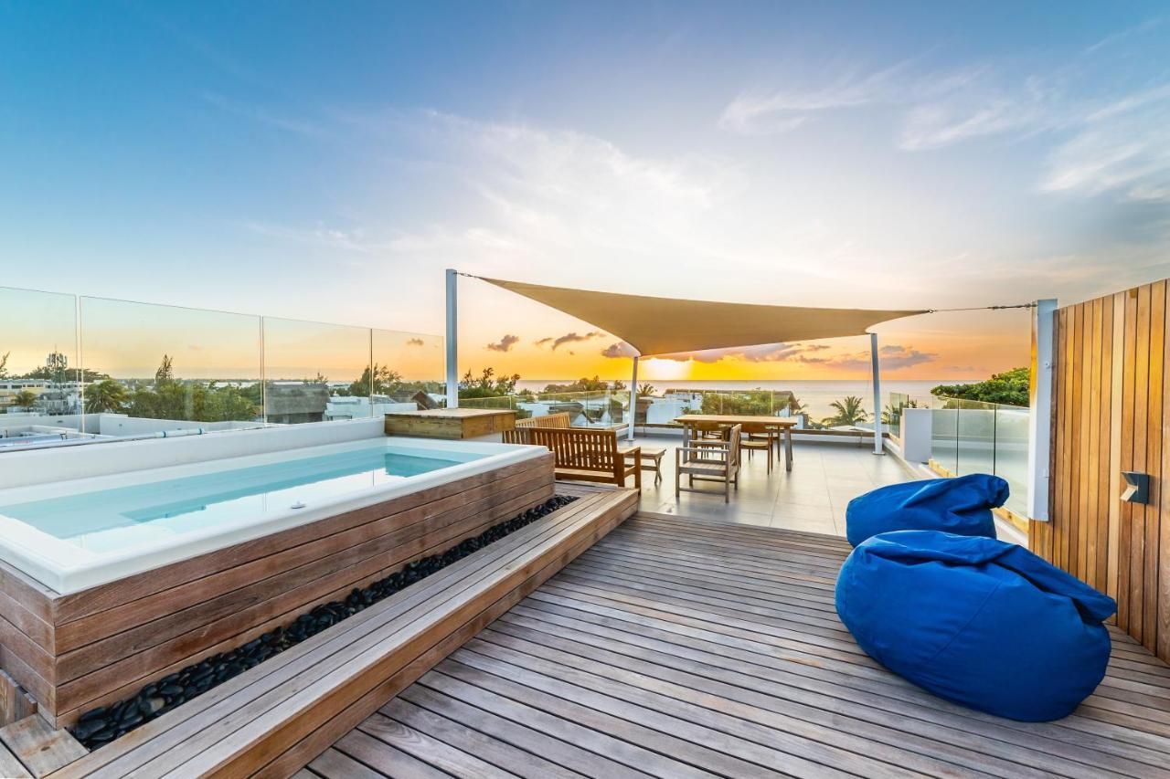Penthouse 13 - One Bay Residence With Private Rooftop Terrace And Dip In Pool Pereybere Beach Exterior foto