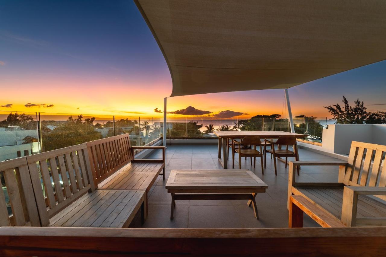 Penthouse 13 - One Bay Residence With Private Rooftop Terrace And Dip In Pool Pereybere Beach Exterior foto