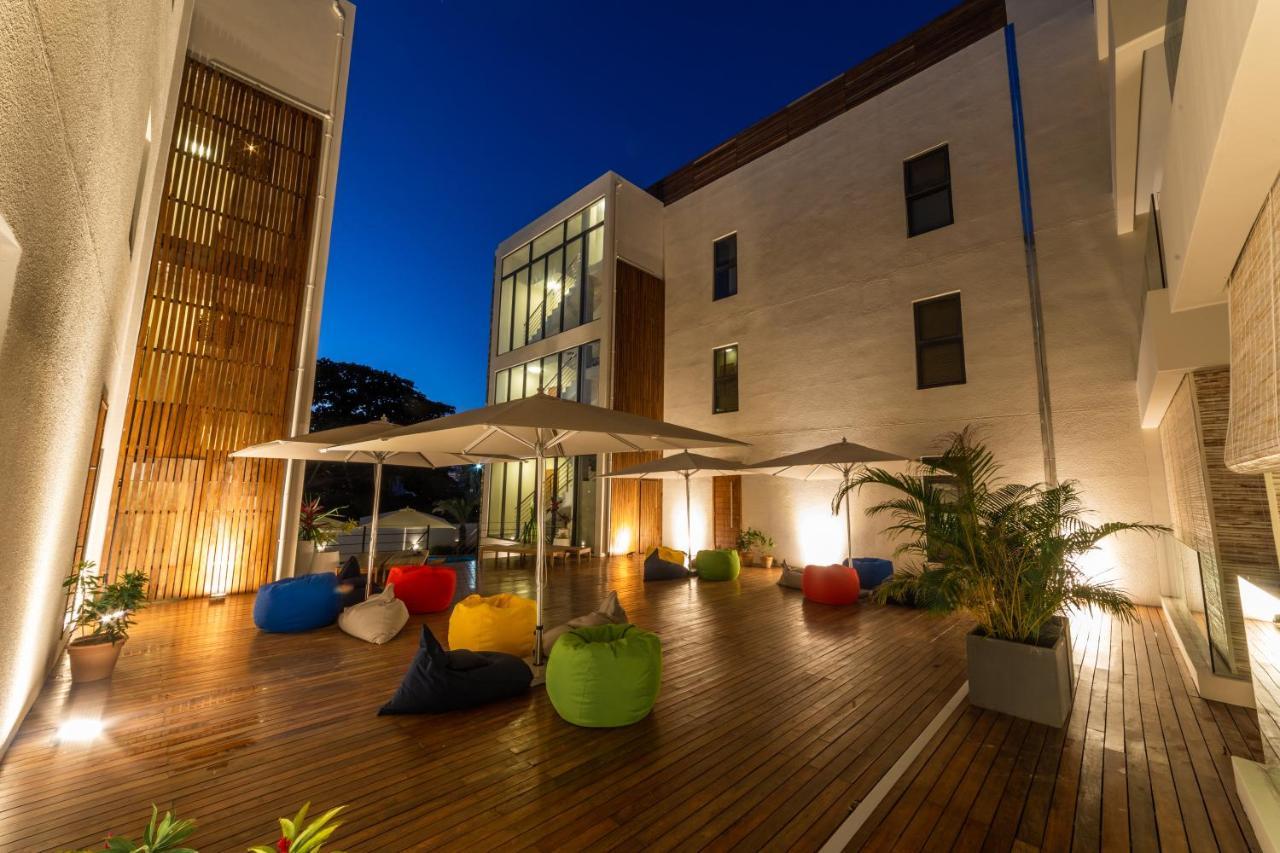 Penthouse 13 - One Bay Residence With Private Rooftop Terrace And Dip In Pool Pereybere Beach Exterior foto
